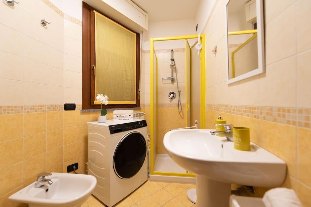 Attico Vicino Milano, Mxp, Rho Fiera Apartment บุสโตอาร์ซีซีโอ ภายนอก รูปภาพ